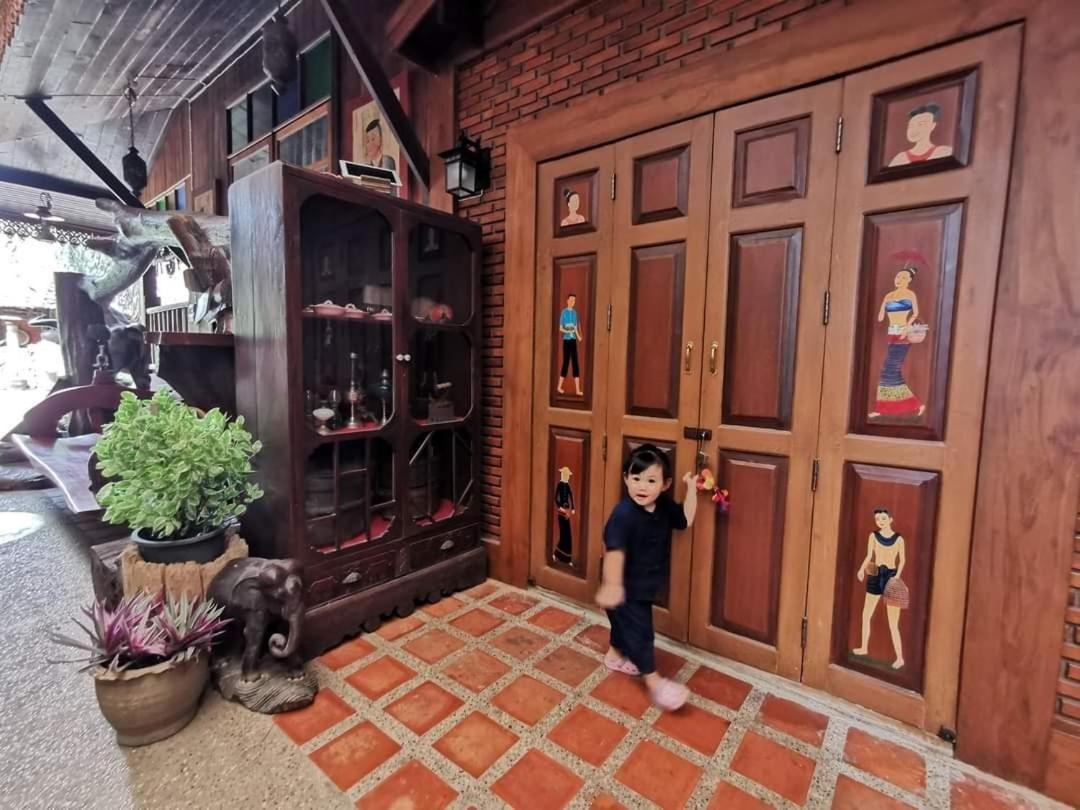 Baanthep Antique Homestay Phrae Exterior photo