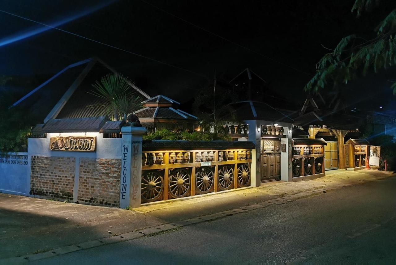 Baanthep Antique Homestay Phrae Exterior photo